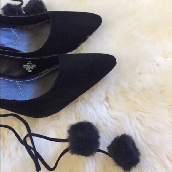 Charles David Black Petunia Pompom Wrap Pumps - Picture 7 of 8